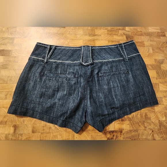 Rewash denim jeans shorts, Size 5. Triple button closure. - Picture 8 of 15